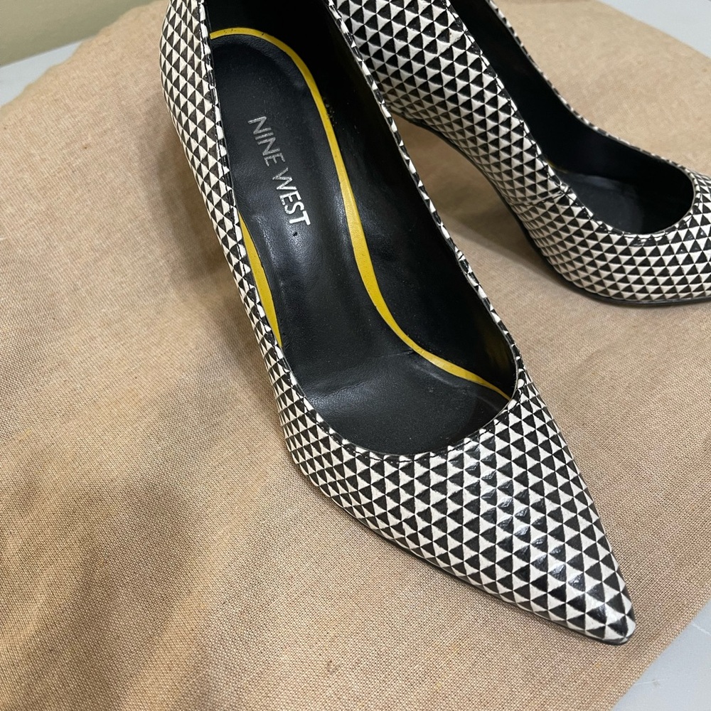 Nine West Black and White Women's Heels - Picture 2 of 4